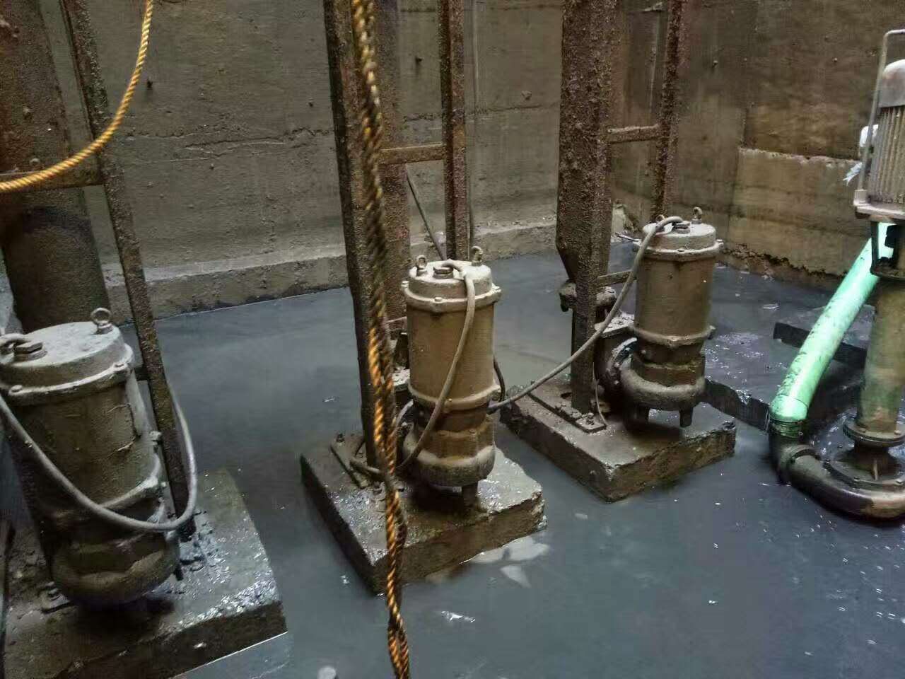 陆丰污水池清理