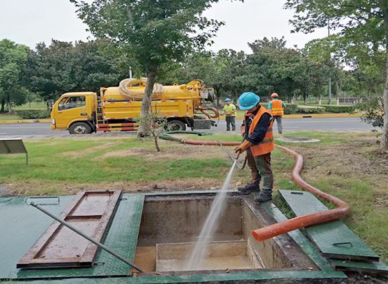 陆丰化油池清理